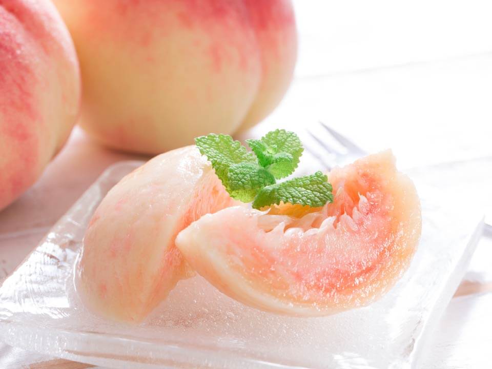 ６種の厳選桃を、旬の味わいそのままに、6月～8月まで毎月お届け